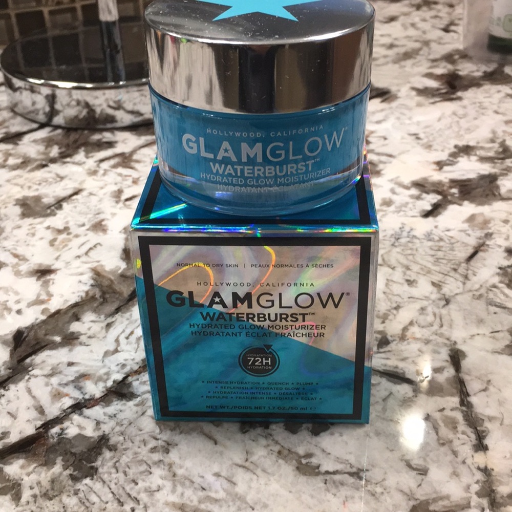 Glam glow water burst face mask
